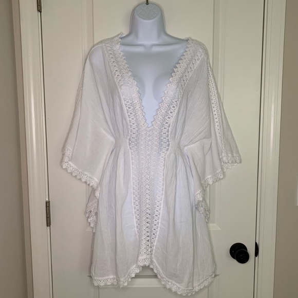 Lavish style white dress/top - Picture 3 of 4